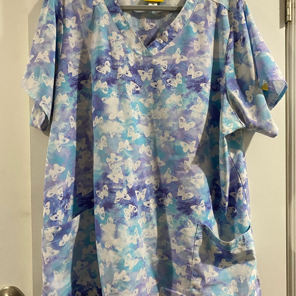WonderWink V-Neck Scrub Top